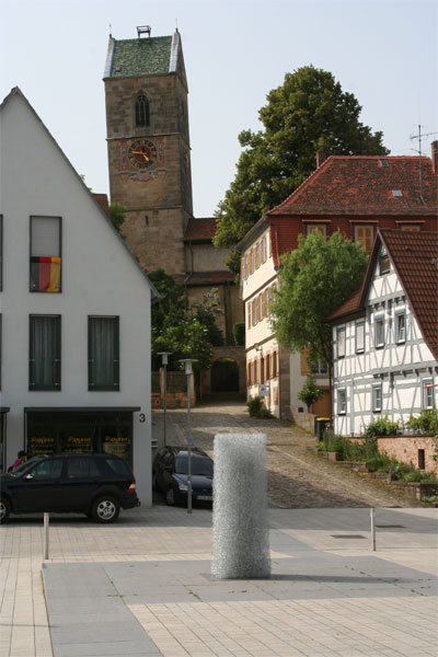 Blaues Haus am Fluss